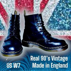 MIE Vintage 90’s Dr Martens 1460 Boots US W7 in Black
